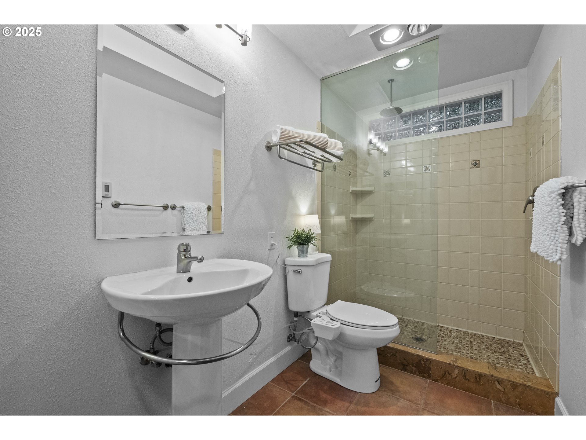 604 Southwest Arboretum Circle Portland, OR 97221 - Photo 35 of 40