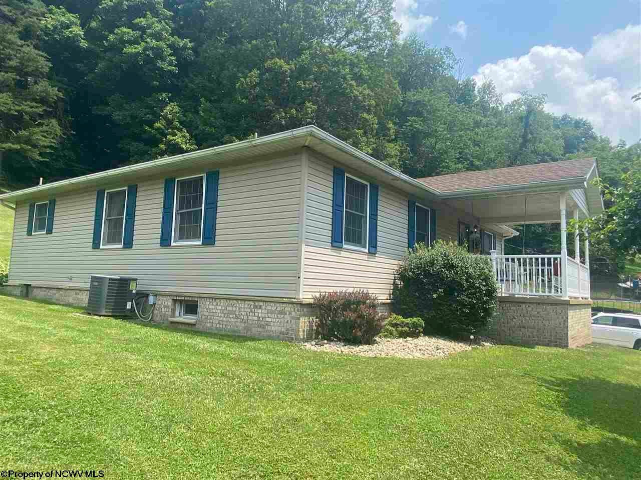 1245 Turner Road Grafton, WV 26354 - Photo 4 of 30 Gallery Image 4