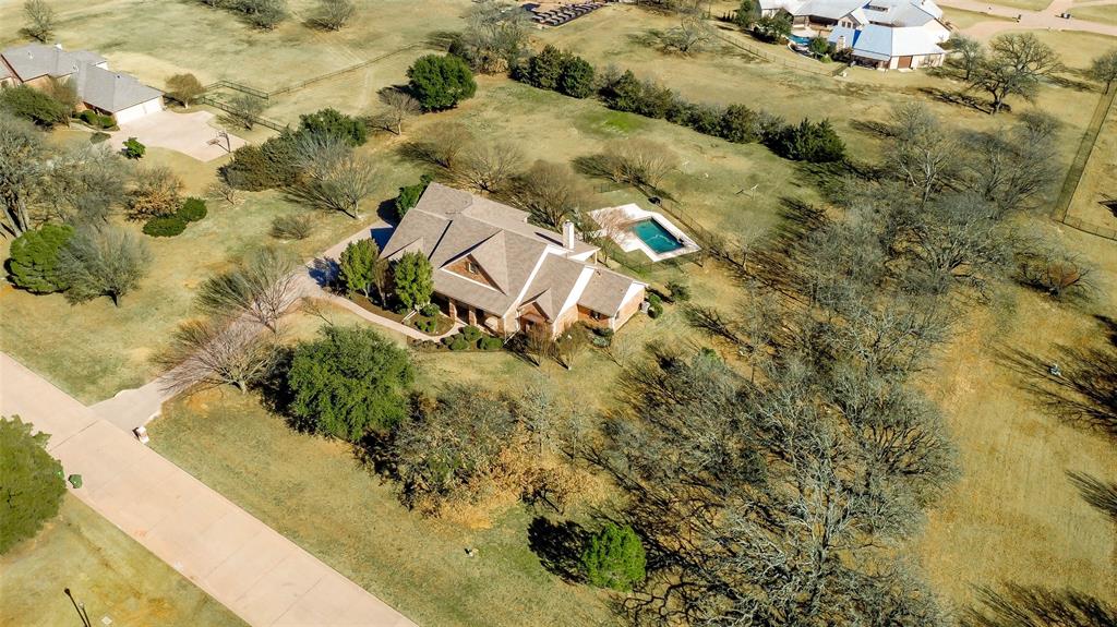 326 West Hickory Ridge Circle Argyle, TX 76226 - Photo 2 of 40