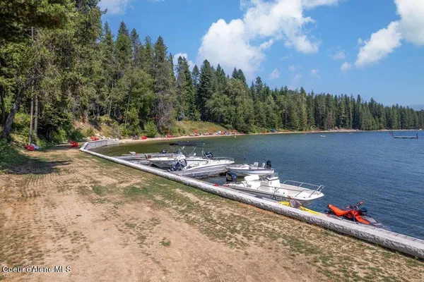 $298,000 | 6 Brown Bear Drive, Nordman, ID 83848