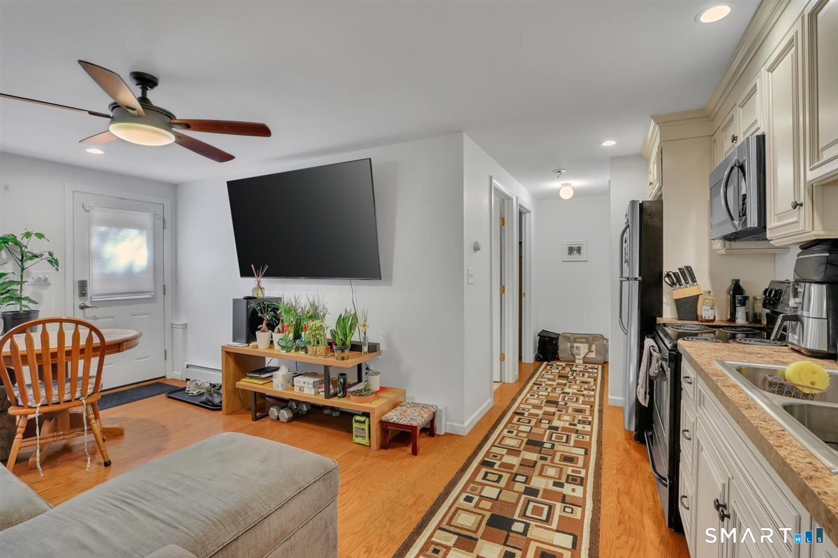 58 School House Road Wallingford, CT 06492 - Photo 29 of 35