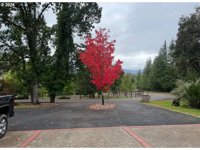 $799,000 | 598 Winter Creek Lane, Roseburg, OR 97471