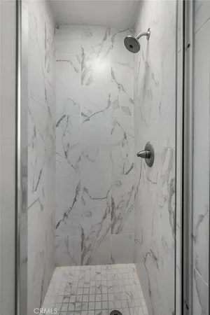 $4,600 | 6139 Tampa Avenue, Tarzana, CA 91335