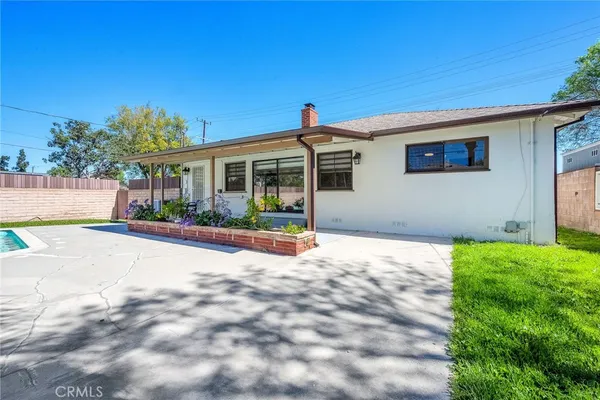 $4,600 | 6139 Tampa Avenue, Tarzana, CA 91335