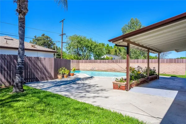 $4,600 | 6139 Tampa Avenue, Tarzana, CA 91335
