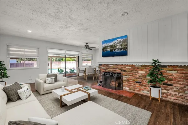 $4,600 | 6139 Tampa Avenue, Tarzana, CA 91335