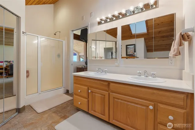 $799,900 | 997 Burnt Ridge Road, Onalaska, WA 98570