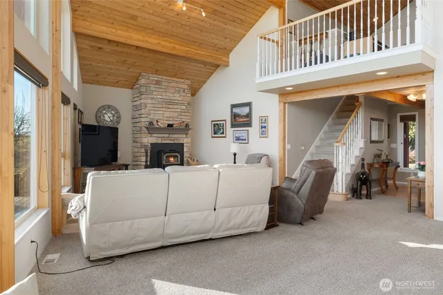 $799,900 | 997 Burnt Ridge Road, Onalaska, WA 98570