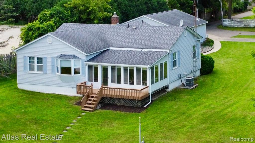 10264 Hegel Road Goodrich, MI 48438 - Photo 2 of 38