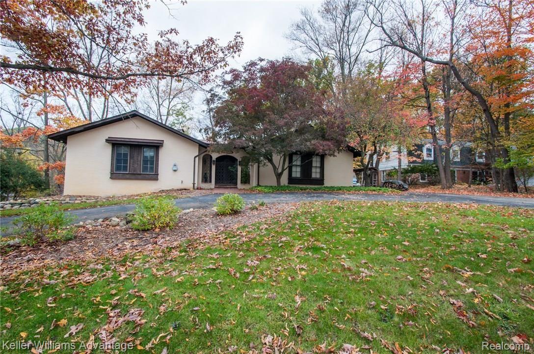34135 Hunters Row Farmington, MI 48331 - Photo 28 of 30 HuntersRow_34135_Front_06.jpg