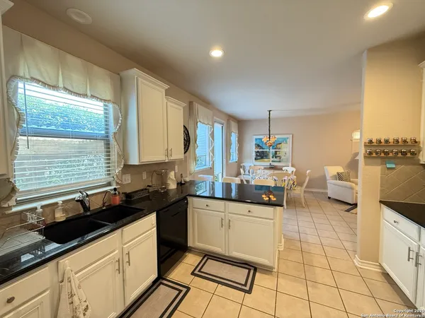 $3,000 | 1242 Tweed Willow, San Antonio, TX 78258