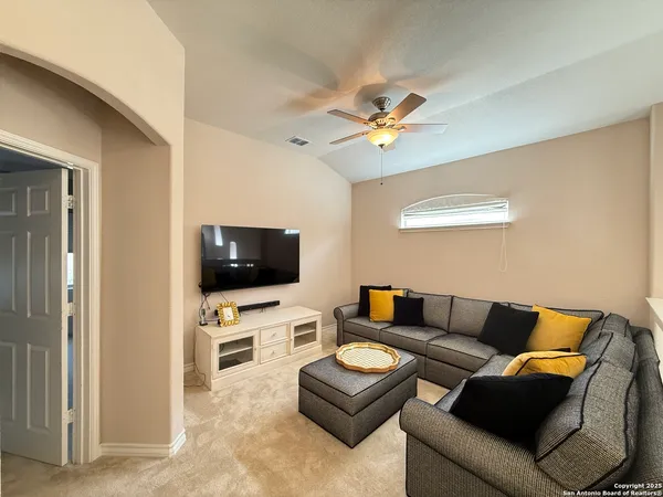 $3,000 | 1242 Tweed Willow, San Antonio, TX 78258