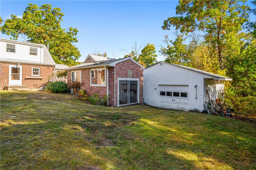 178 Old County Road Smithfield, RI 02917 - Photo 29 of 32