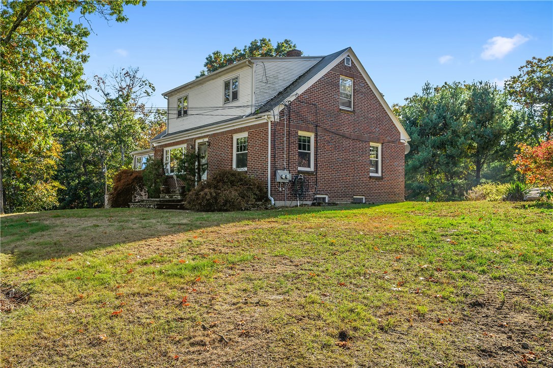 178 Old County Road Smithfield, RI 02917 - Photo 3 of 32