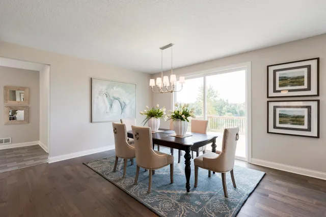 $1,175,000 | 725 Crest Curve, Hudson, WI 54016