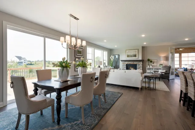 $1,175,000 | 725 Crest Curve, Hudson, WI 54016