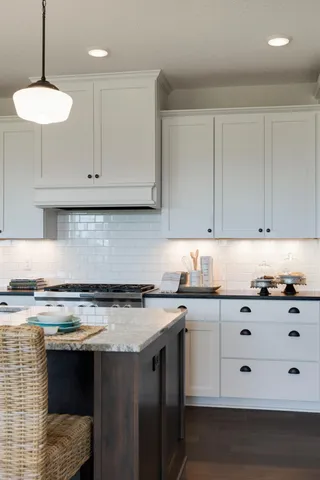 $1,175,000 | 725 Crest Curve, Hudson, WI 54016