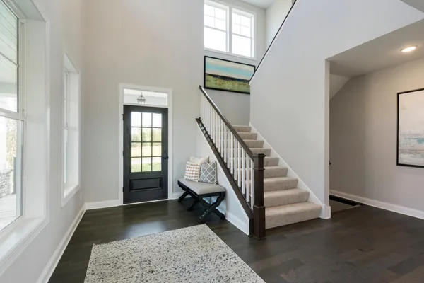 $1,175,000 | 725 Crest Curve, Hudson, WI 54016