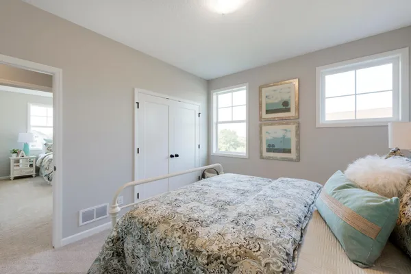 $1,175,000 | 725 Crest Curve, Hudson, WI 54016