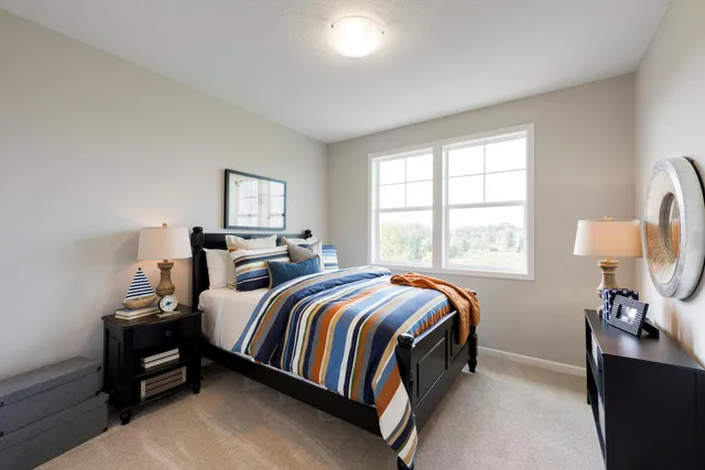 $1,175,000 | 725 Crest Curve, Hudson, WI 54016