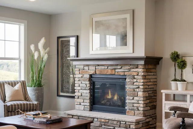 $1,175,000 | 725 Crest Curve, Hudson, WI 54016