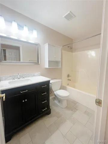 $2,950 | 1146 Illini Drive, O'Fallon, IL 62269