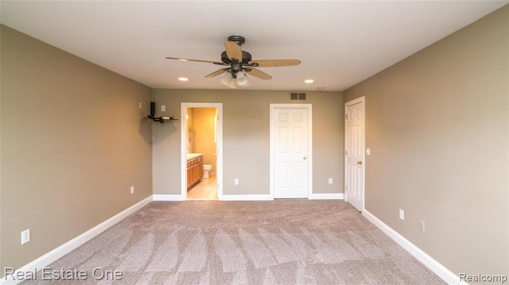 2631 Clivedon Road Howell, MI 48843 - Photo 17 of 32