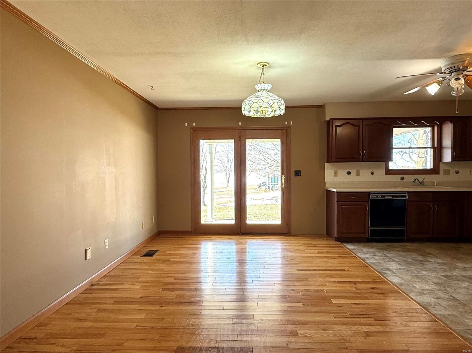 6949 Highway 159 Moro, IL 62067 - Photo 12 of 21