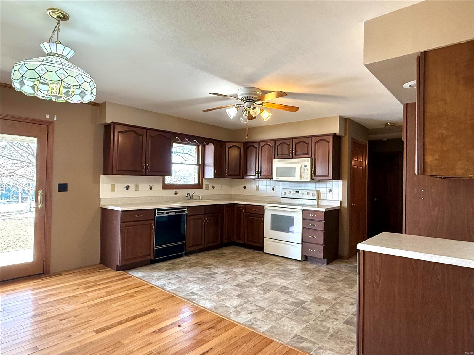 6949 Highway 159 Moro, IL 62067 - Photo 14 of 21