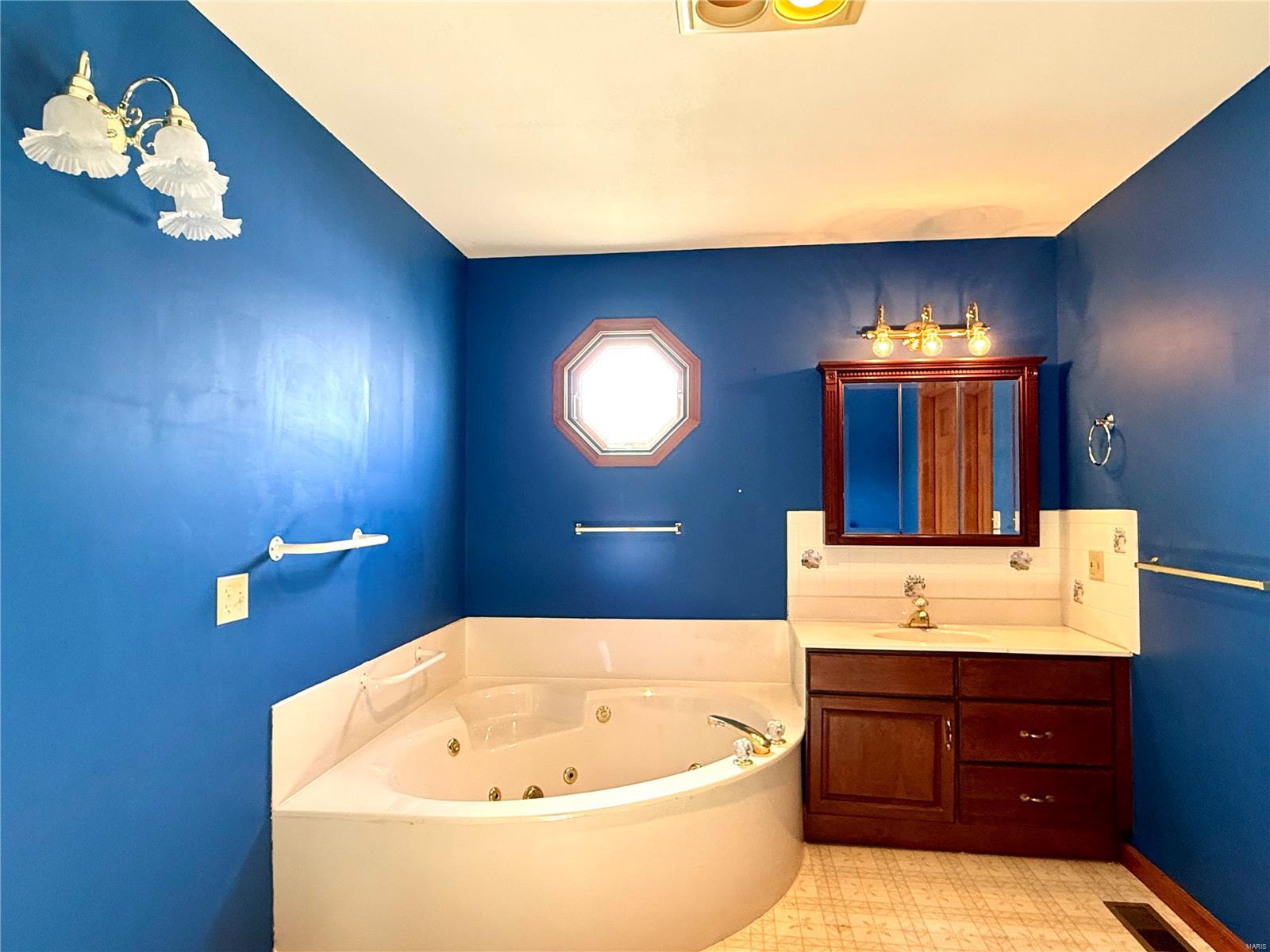 6949 Highway 159 Moro, IL 62067 - Photo 20 of 21