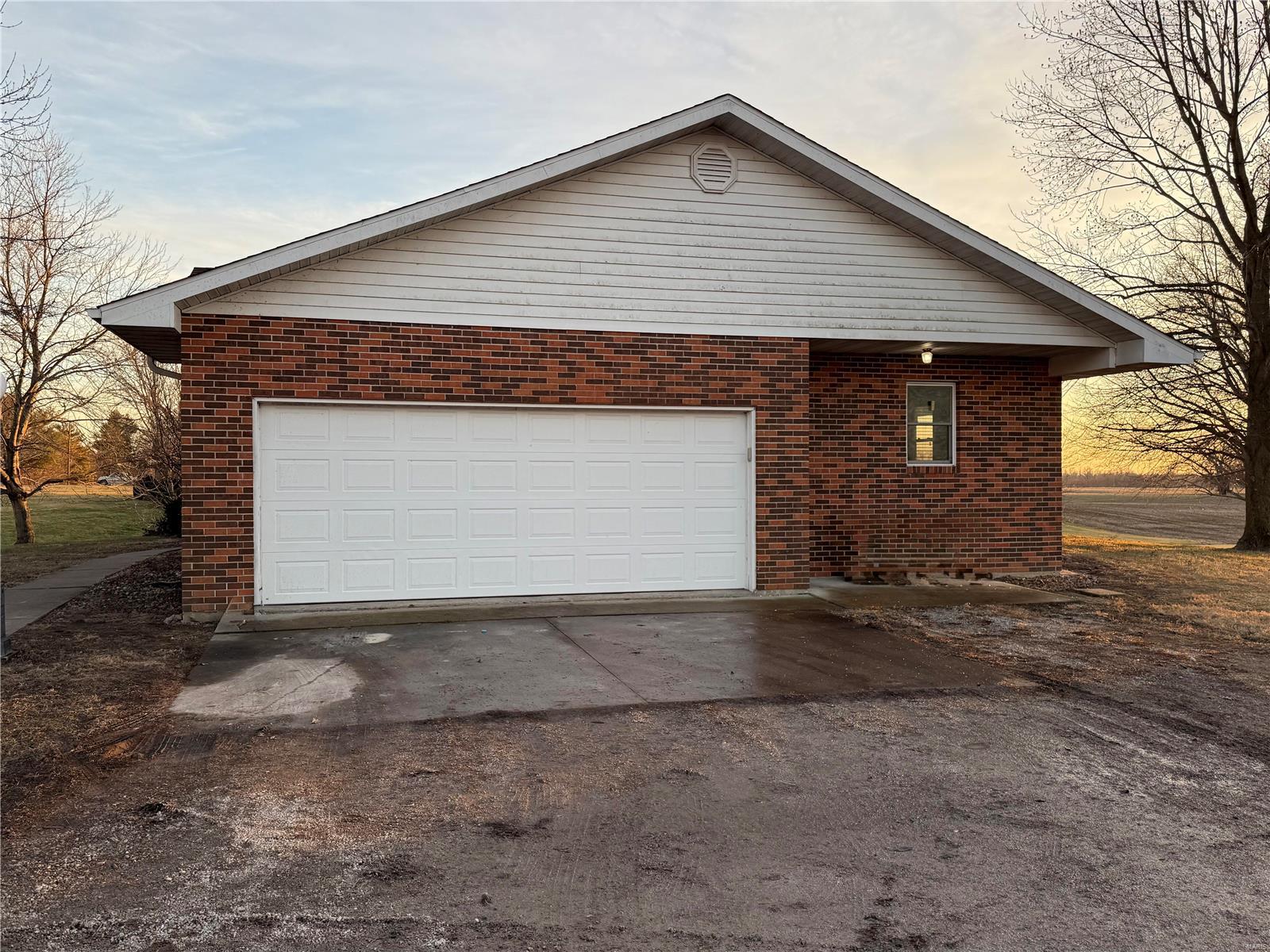 6949 Highway 159 Moro, IL 62067 - Photo 3 of 21