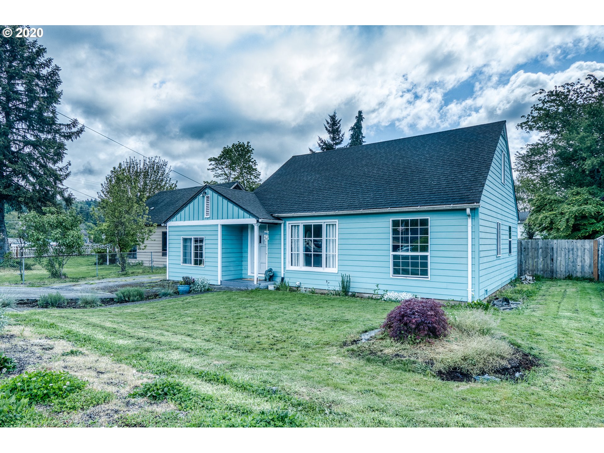 154 Northeast Whitney Street Camas, WA 98607 - Photo 2 of 32