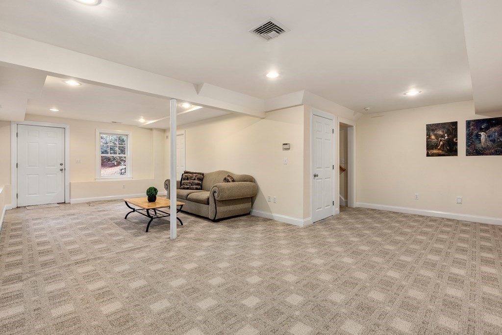353 Dutton Road Sudbury, MA 01776 - Photo 37 of 42 a living room with furniture