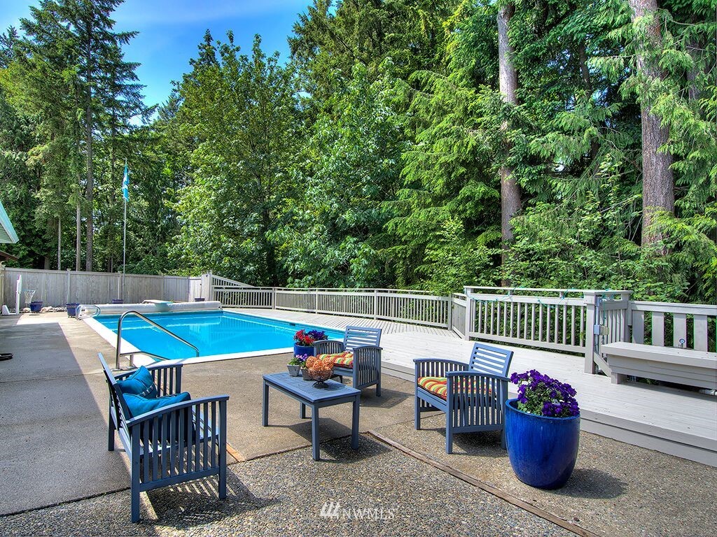 13808 Southeast 141st Street Renton, WA 98059 - Photo 2 of 17