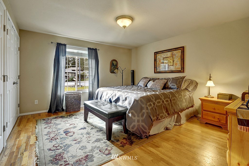 13808 Southeast 141st Street Renton, WA 98059 - Photo 13 of 17