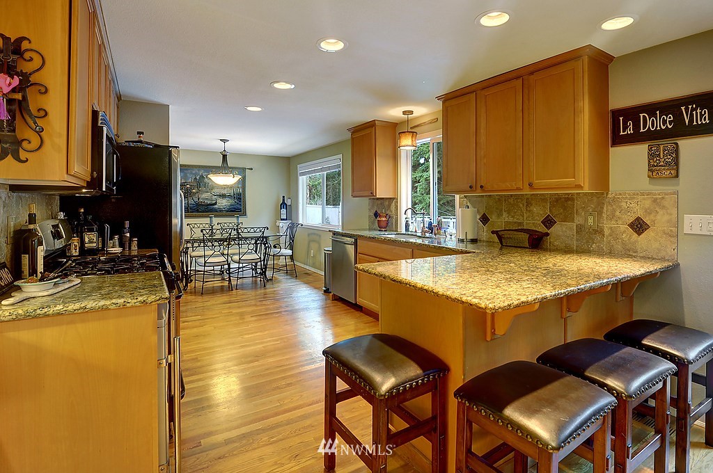 13808 Southeast 141st Street Renton, WA 98059 - Photo 8 of 17