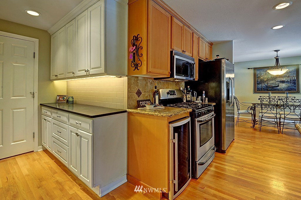13808 Southeast 141st Street Renton, WA 98059 - Photo 9 of 17