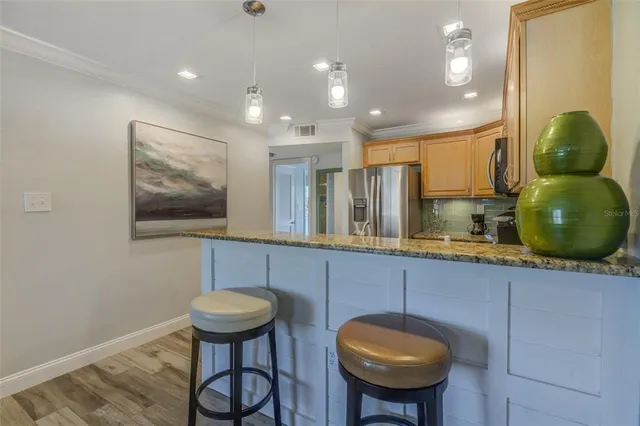 $4,000 | 4103 Gulf Boulevard, Unit 205, St. Pete Beach, FL 33706