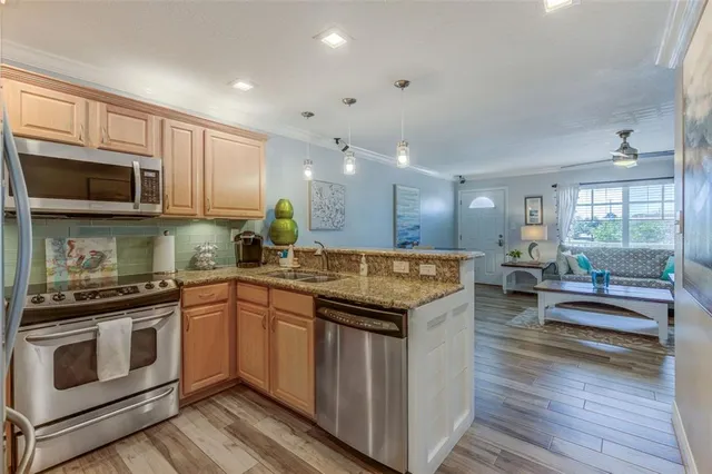 $4,000 | 4103 Gulf Boulevard, Unit 205, St. Pete Beach, FL 33706