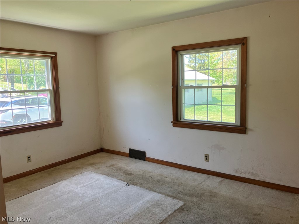 1945 Killian Road Akron, OH 44312 - Photo 6 of 12