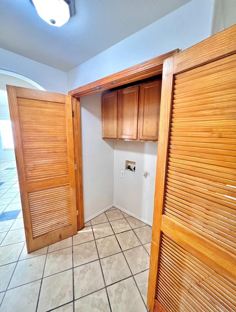 615 Candelaria Road Northwest Albuquerque, NM 87107 - Photo 7 of 22 Gallery Image 7