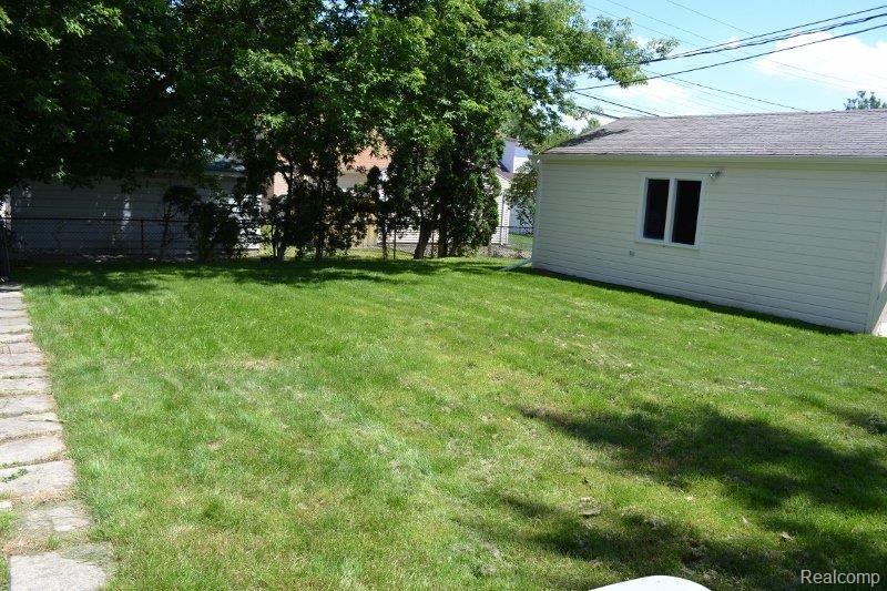 7839 Pelham Road Allen Park, MI 48101 - Photo 21 of 21 Backyard