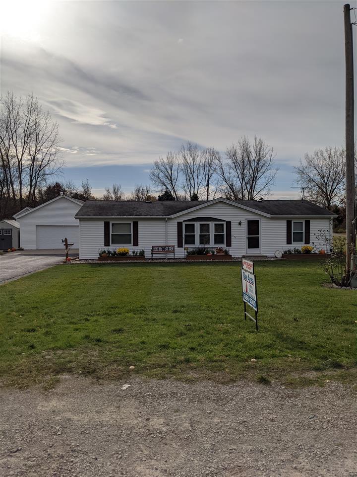 1912 East Coggins Road Pinconning, MI 48650 - Photo 10 of 28
