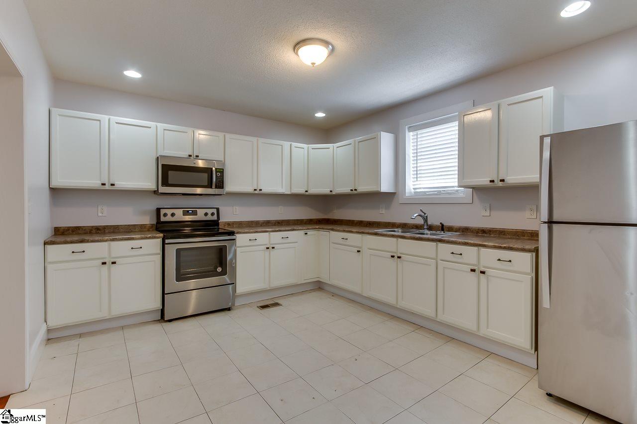 311 Old Augusta Road Greenville, SC 29605 - Photo 12 of 32 Gallery Image 12