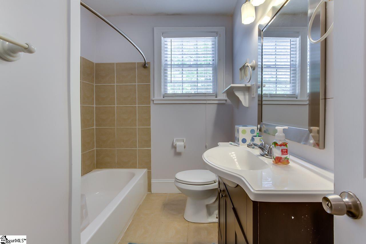 311 Old Augusta Road Greenville, SC 29605 - Photo 14 of 32 Gallery Image 14