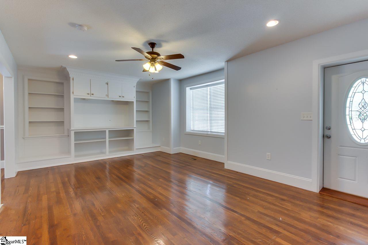 311 Old Augusta Road Greenville, SC 29605 - Photo 3 of 32 Gallery Image 3