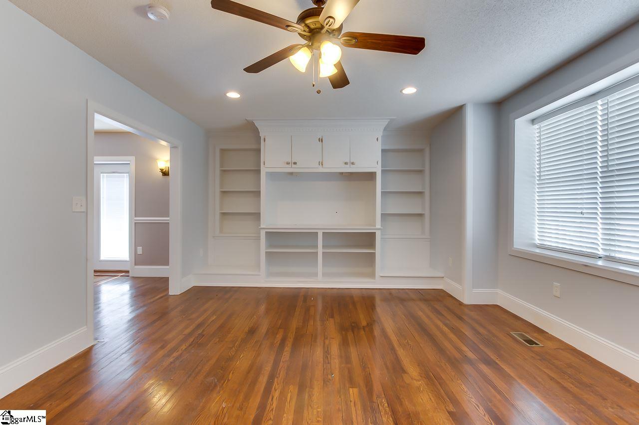 311 Old Augusta Road Greenville, SC 29605 - Photo 4 of 32 Gallery Image 4