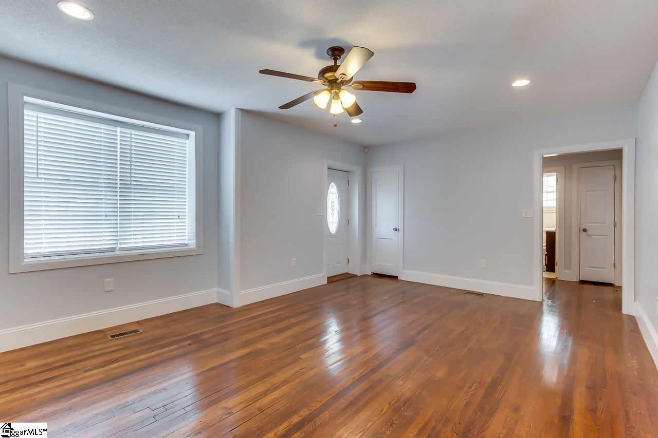 311 Old Augusta Road Greenville, SC 29605 - Photo 6 of 32 Gallery Image 6