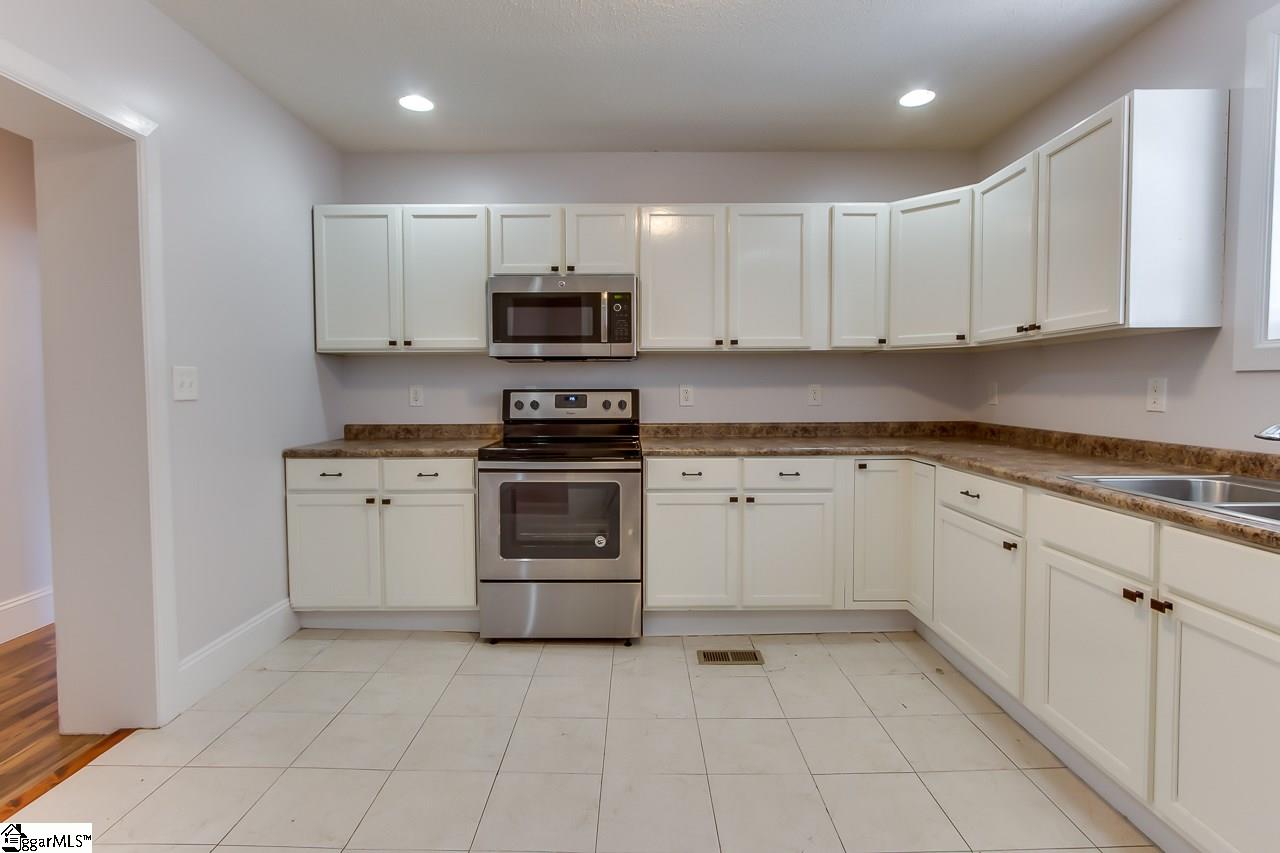 311 Old Augusta Road Greenville, SC 29605 - Photo 9 of 32 Gallery Image 9