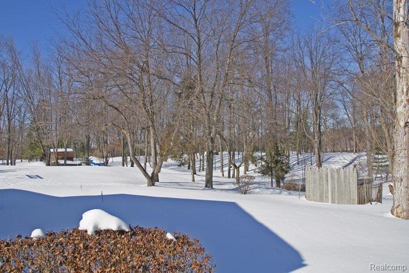 2514 Sexton Road Howell, MI 48843 - Photo 4 of 11 Gorgeous Property